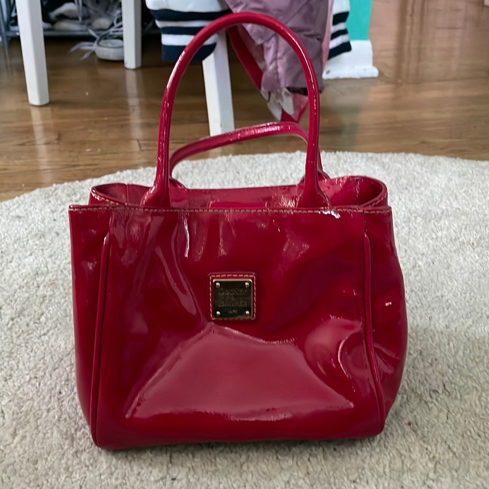 Dooney and Bourke tote. used but in good condition